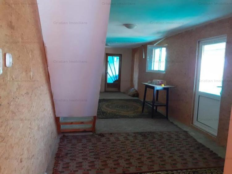 Casă cu 6 camere cu Canalizare în Lacu Sărat