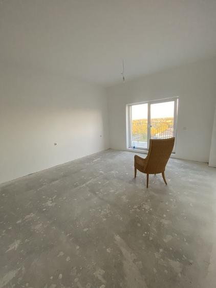 Apartament cu 2 camere decomandat în Exterior Vest