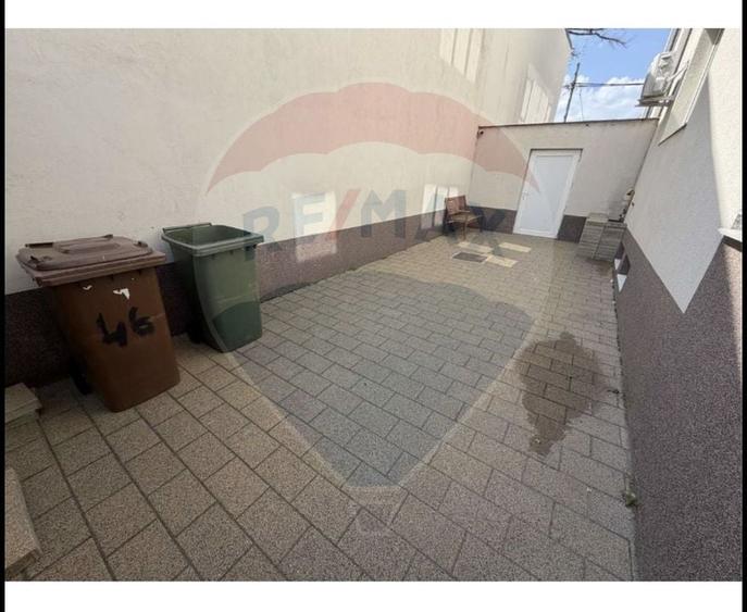 Casă individuală cu 6 camere cu Teren 100 Mp în Banu Manta