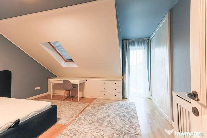 Casă cu 5 camere cu Teren 580 Mp în Subcetate