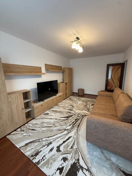 Apartament cu 3 camere în Crângași