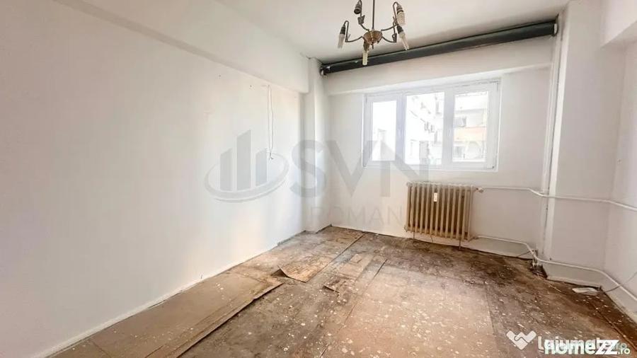 Apartament cu 4 camere decomandat în P-ța Romană