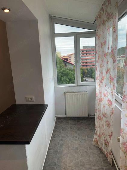 Apartament cu 3 camere decomandat în Valea Cetății