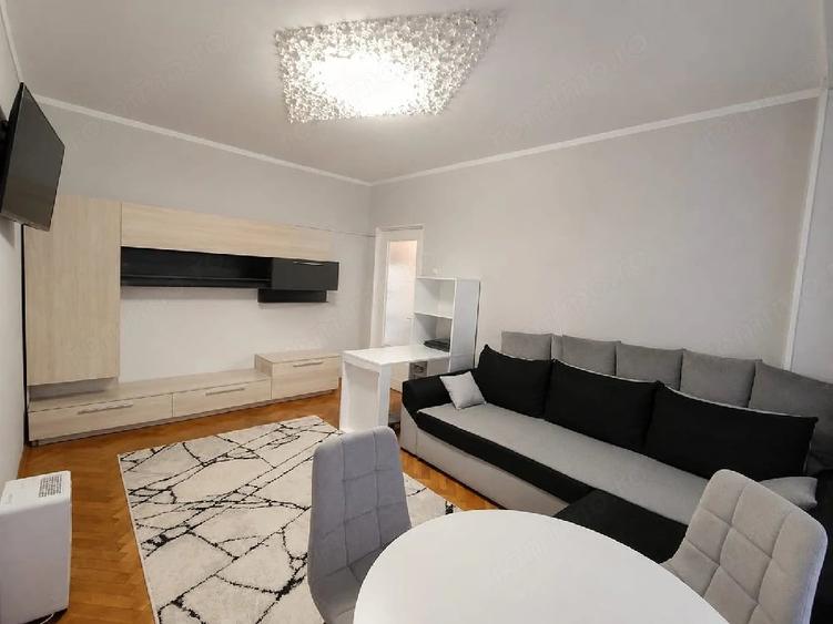 Apartament cu 2 camere semidecomandat în Central