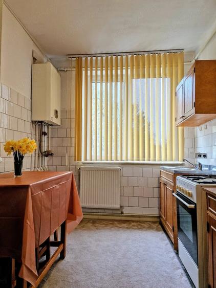 Apartament cu 2 camere semidecomandat în Titulescu