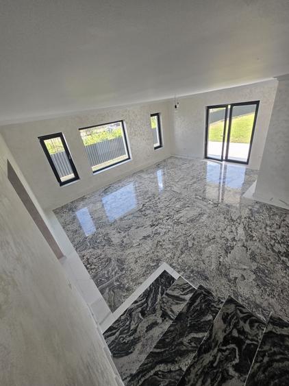 Casă cu 4 camere cu Teren 600 Mp în Central
