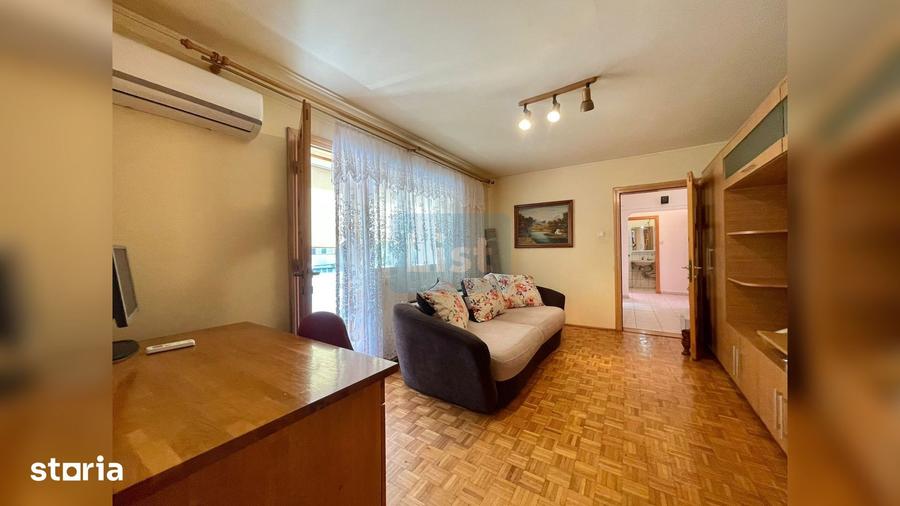 Apartament cu 3 camere semidecomandat în Micro III