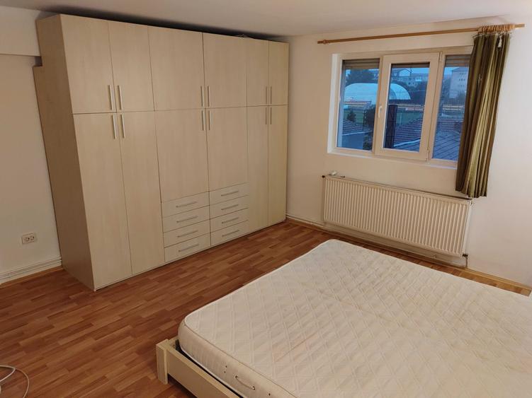 Apartament cu 2 camere semidecomandat în Buziașului