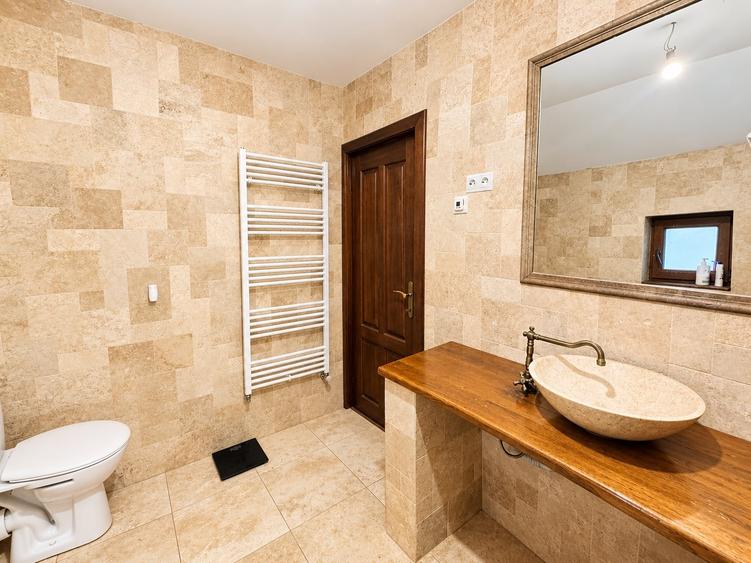 Casă individuală cu 6 camere cu Canalizare în Europa