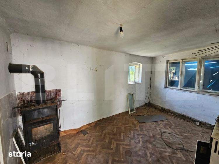 Casă cu 5 camere cu Teren 1249 Mp în Săsciori