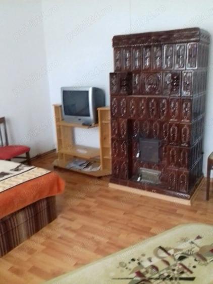 Casă cu 3 camere cu Teren 2100 Mp în Central