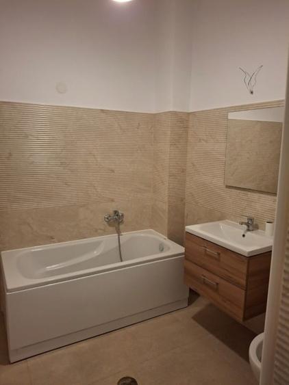 Apartament cu 2 camere semidecomandat, mobilat în Moșilor