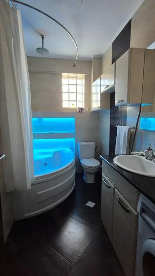 Apartament cu 2 camere decomandat în Jiului