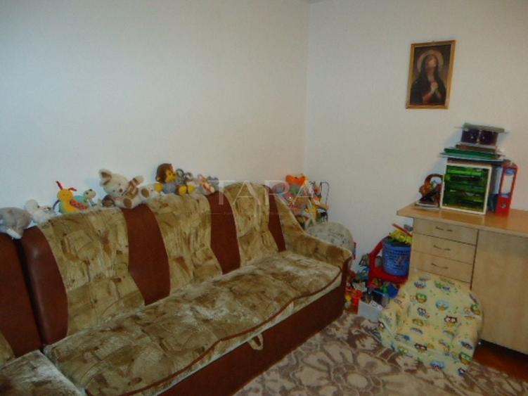 Apartament cu 4 camere semidecomandat, mobilat în Mănăștur