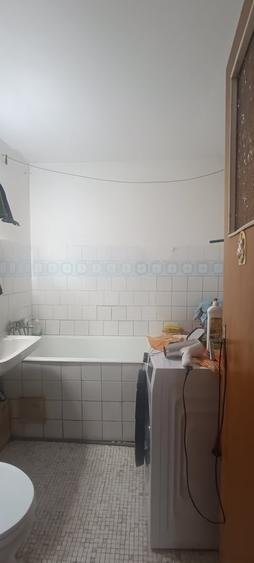 Apartament cu 3 camere decomandat în Crângași