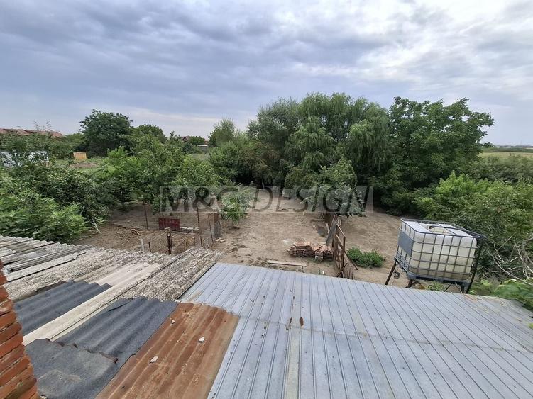 Casă individuală cu 4 camere cu Canalizare în Buziașului