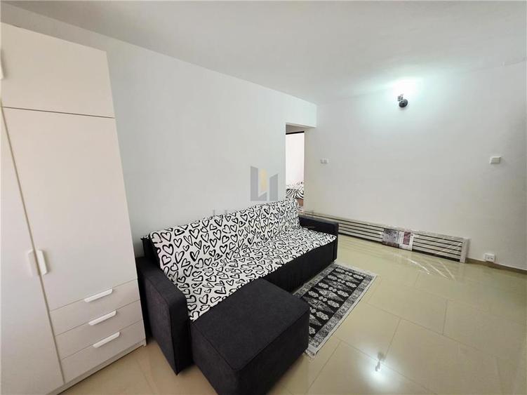 Apartament cu 3 camere decomandat în P-ța Doina