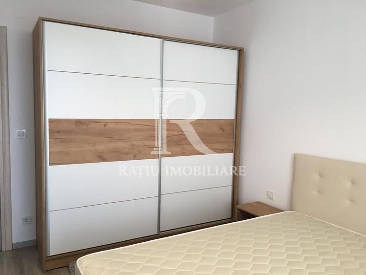 Apartament cu 2 camere semidecomandat, mobilat în Nufărul