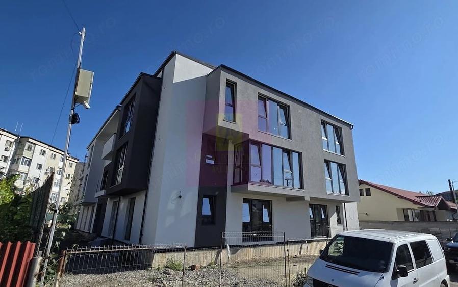 Apartament cu 4 camere decomandat în Central