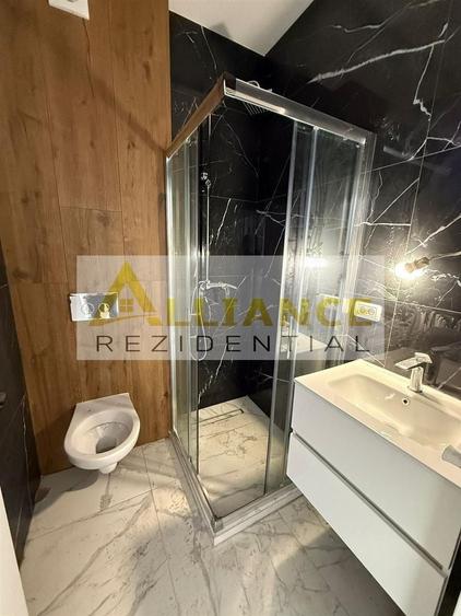 Apartament cu 3 camere decomandat în Berceni