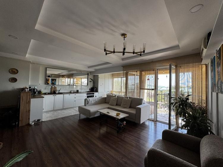 Apartament cu 3 camere semidecomandat în Ștefăneștii de Jos