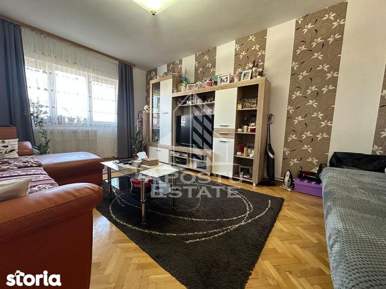 Apartament cu 2 camere decomandat, mobilat în Girocului
