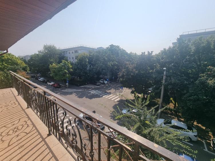 Spațiu comercial, de 120 mp, în Pipera