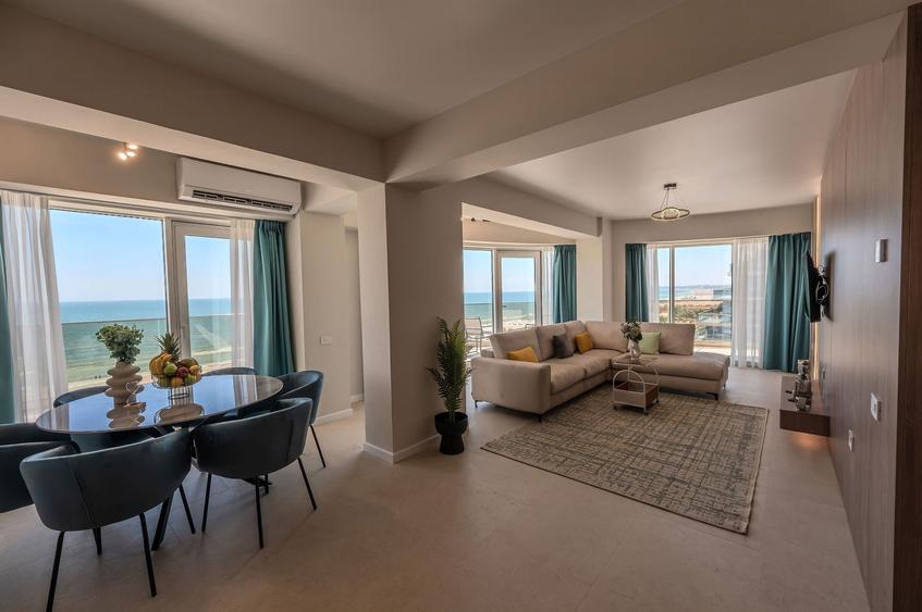 Apartament cu 3 camere decomandat în Mamaia-Sat
