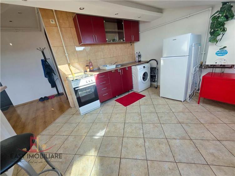 Apartament cu 2 camere decomandat în 7 Noiembrie