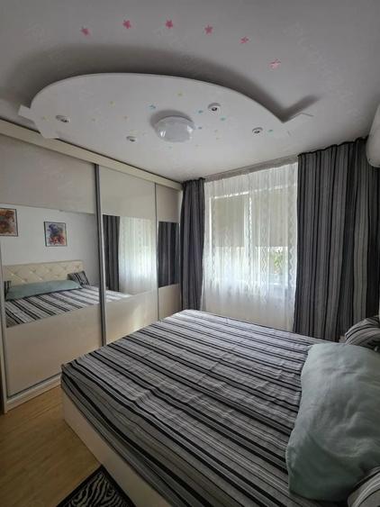 Apartament cu 3 camere semidecomandat în Fizicienilor