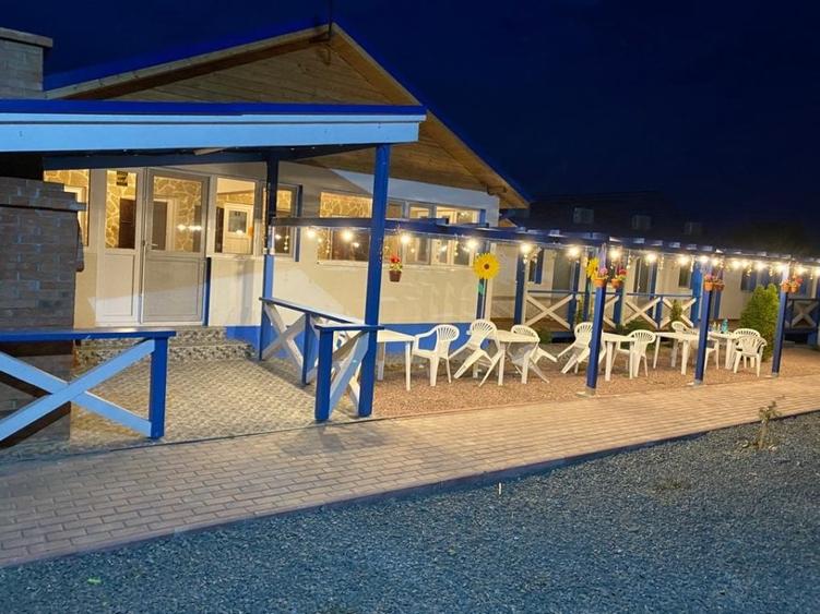 Casă individuală cu 7 camere cu Canalizare în Vadu