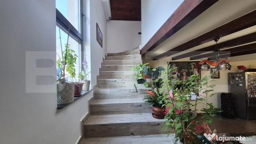 Casă cu 5 camere cu Teren 1487 Mp în Lazuri