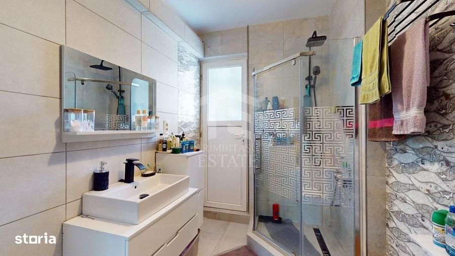 Apartament cu 3 camere decomandat în Romană