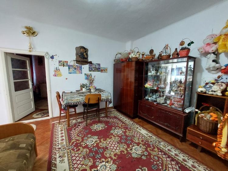 Casă individuală cu 3 camere cu Canalizare în Tomis II