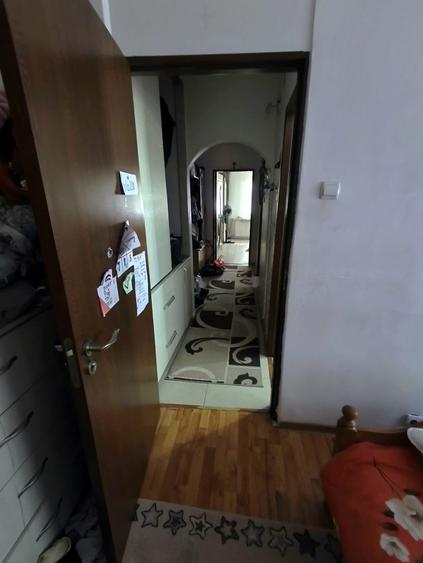 Apartament cu 2 camere decomandat în Nicolina