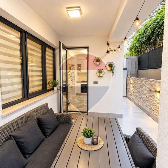 Apartament cu 4 camere decomandat, mobilat în Ultracentral