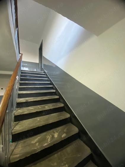 Casă cu 5 camere cu Teren 1674 Mp în Stupini