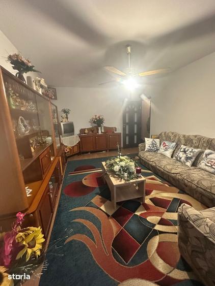 Apartament cu 3 camere decomandat în Frumoasa