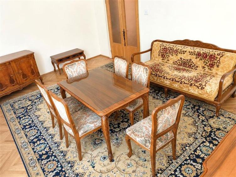 Apartament cu 4 camere decomandat, mobilat în Republicii