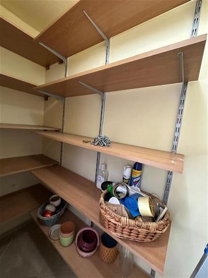 Apartament cu 3 camere semidecomandat în Aeroport