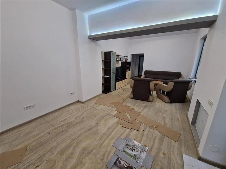 Casă cu 2 camere cu Canalizare în Central