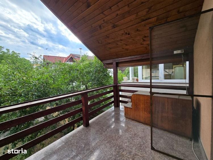 Casă cu 4 camere în Bună Ziua
