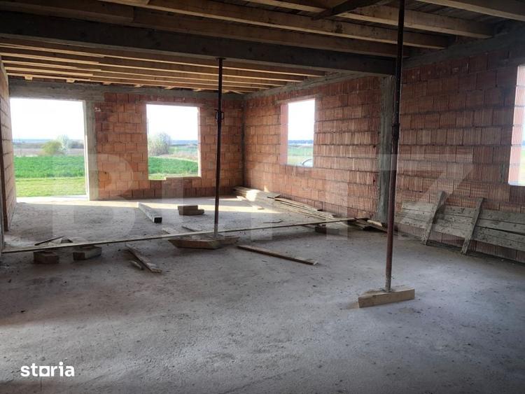 Casă cu 4 camere cu Teren 600 Mp în Botiz