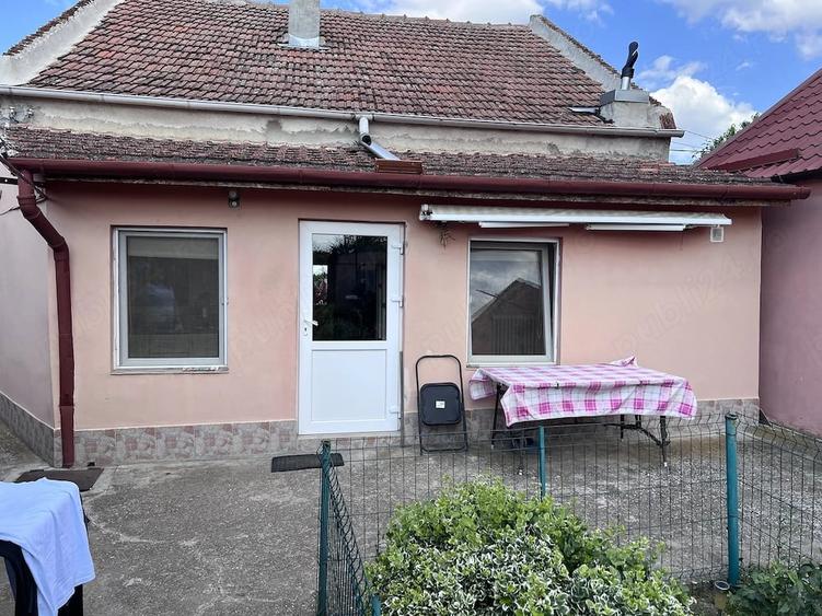 Casă cu 3 camere cu Teren 838 Mp în Fratelia
