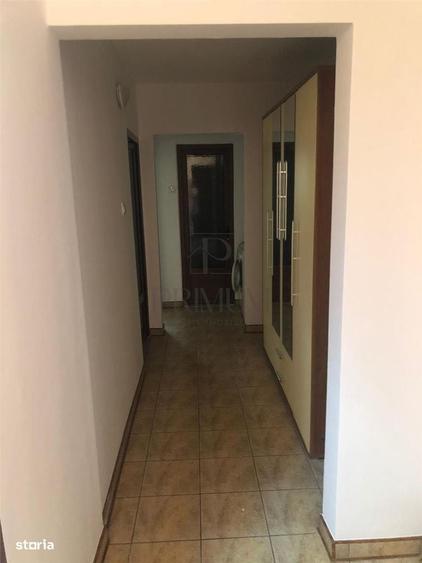 Apartament cu 3 camere decomandat în Lunei