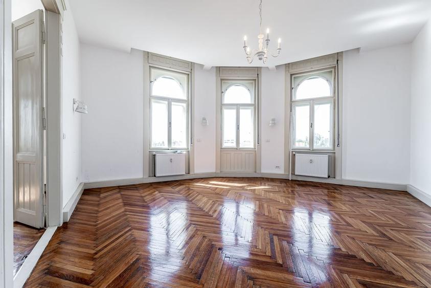 Apartament cu 4 camere semidecomandat în Fabric