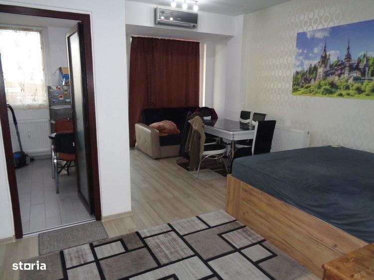 Garsonieră decomandată în UTA