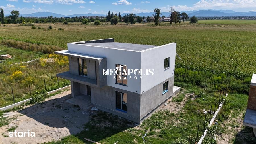 Casă cu 4 camere cu Teren 525 Mp în Sânpetru