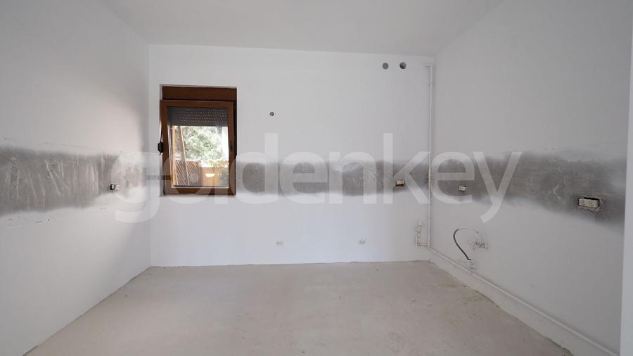 Duplex cu 6 camere cu Canalizare în Iancu Nicolae