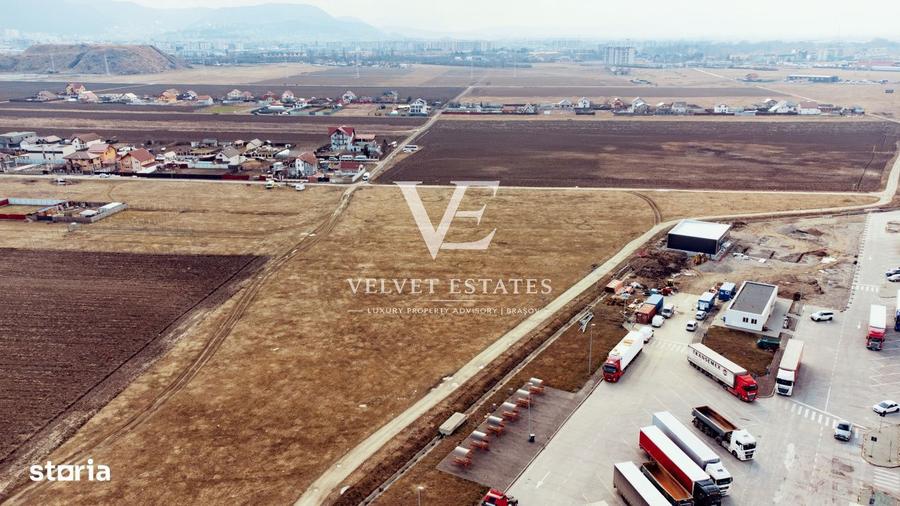 Teren de 9026 mp, în Sânpetru
